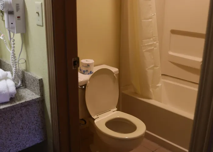Quality Inn Columbus-East